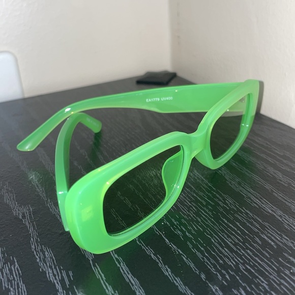 Neon Things - Picture 4 of 4